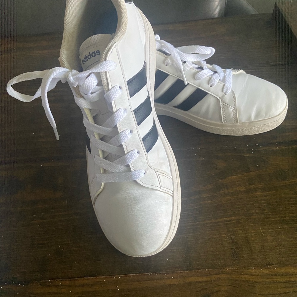 Adidas Grand Court 2.0 Classic White Sneakers Black Stripes Big Kid Very Clean